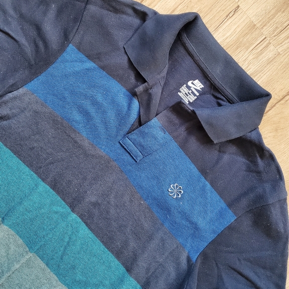 Nike polo SKU675 - Picture 2 of 3